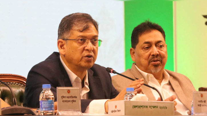 ১০ হাজার আগ্নেয়াস্ত্র এখনো জমা হয়নি: স্বরাষ্ট্রমন্ত্রী