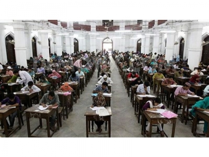 বিশ্ববিদ্যালয়ে পরীক্ষার মাধ্যমে ভর্তি