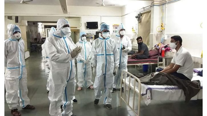 বিশ্বে গত ২৪ ঘণ্টায় আরো ৪ হাজার ৪৬০ জনের মৃত্যু