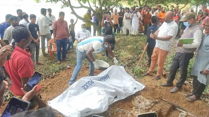 দিনাজপুরে জমি নিয়ে বিরোধের জেরে হত্যা মামলা, তদন্তে মরদেহ উত্তোলন