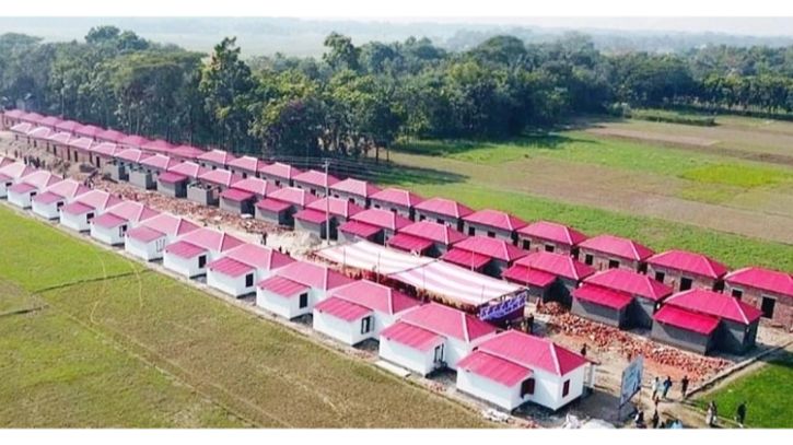 প্রধানমন্ত্রীর ঈদ উপহারের ঘর পাচ্ছে ৩৩ হাজার পরিবার