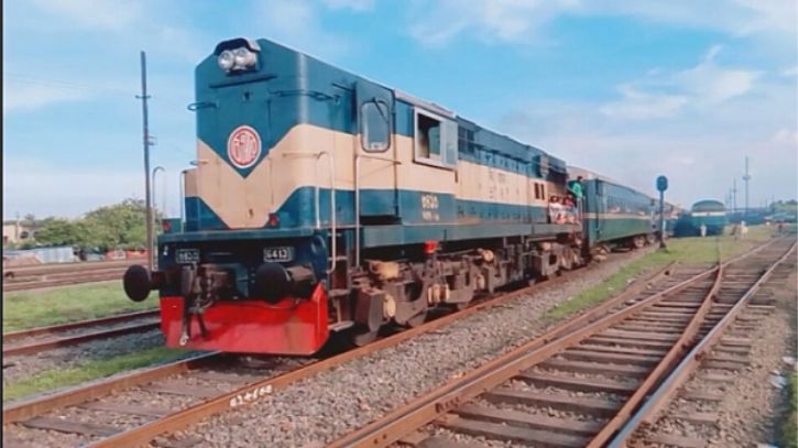 প্রায় ৮ ঘণ্টা পর ঢাকা-ময়মনসিংহ রেল চলাচল স্বাভাবিক