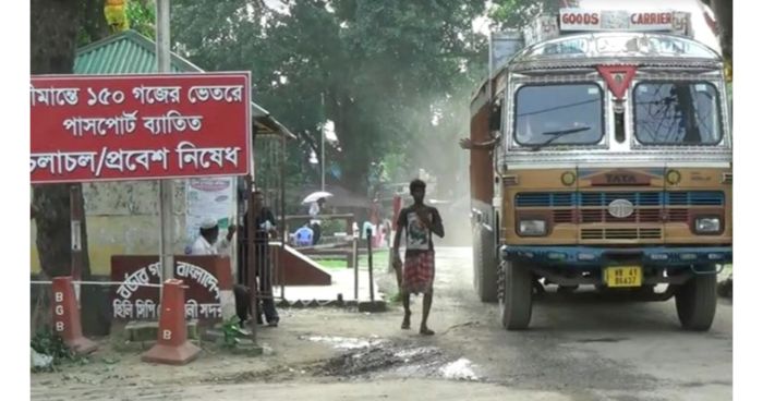 হিলি স্থলবন্দর দিয়ে আমদানি-রপ্তানি শুরু