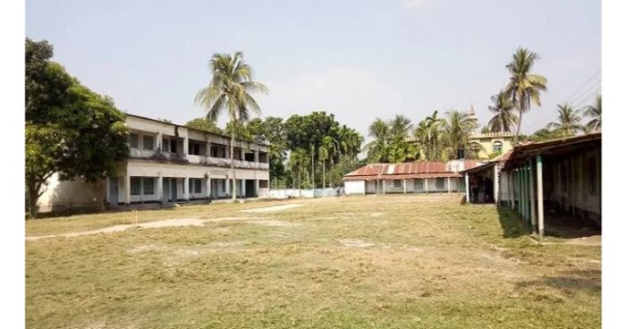 বাগাতিপাড়া মহিলা মাদরাসার সব শিক্ষার্থীর বিয়ে,পরীক্ষা দেয়নি কেউ