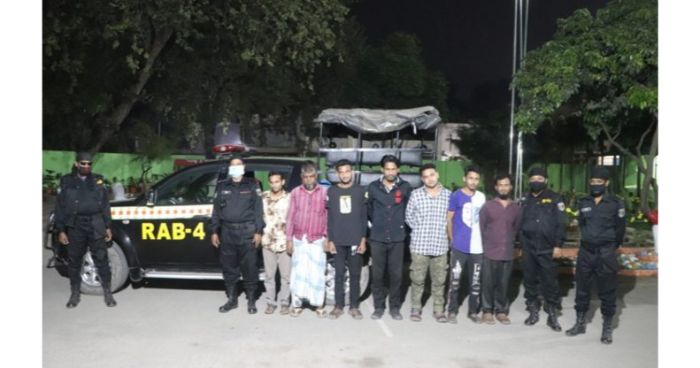 ২৭৫টি মোবাইলসহ ছিনতাই চক্রের ৭ সদস্যকে গ্রেপ্তার করেছে র‌্যাব