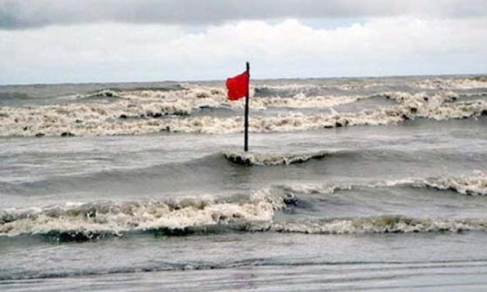 বঙ্গোপসাগরে লঘুচাপ, সমুদ্রবন্দরে ৩ নম্বর সতর্ক সংকেত