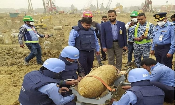 শাহজালাল বিমানবন্দরে ২৫০ কেজি ‘বোমা’ উদ্ধার