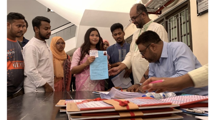 রাকসু নির্বাচনে ২৩ পদে মনোনয়নপত্র তুলেছেন ৩৯৫ জন