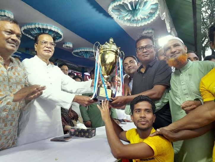 লালমনিরহাটে বিএনপি আয়োজিত ফুটবল টুর্নামেন্টের ফাইনাল খেলা