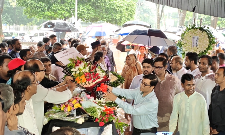 কেন্দ্রীয় শহীদ মিনারে সৈয়দ মনজুরুল ইসলামের প্রতি সর্বসাধারণের শ্র