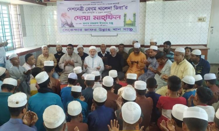 খালেদা জিয়ার সুস্থতায় দোয়া ও এতিম শিক্ষার্থীদের মাঝে শীতবস্ত্র