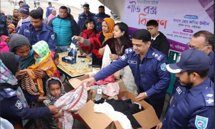 গাইবান্ধায় ৬০ জন এতিম শিশুকে গরম পোশাক প্রদান