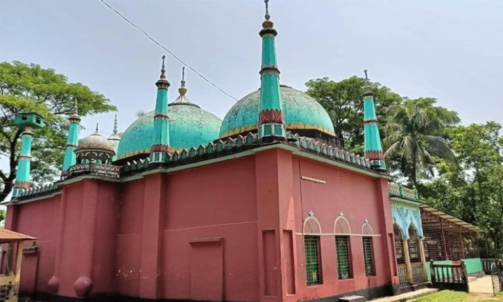 সুনামগঞ্জে তাজমহলের আদলে দৃষ্টিনন্দন মসজিদটি সংষ্কারের দাবি