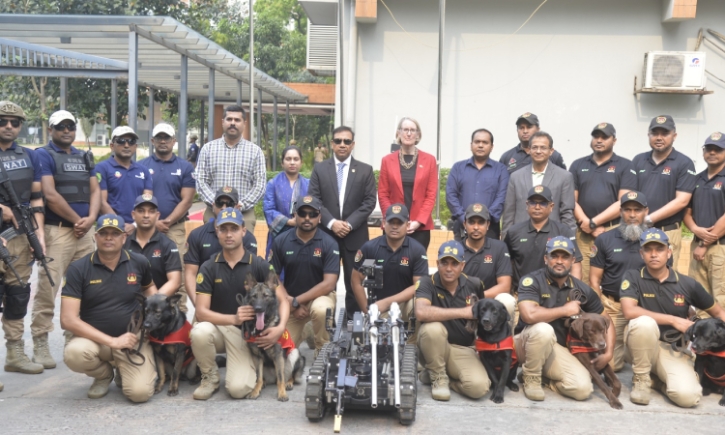 ডিএমপির সিটিটিসি পরিদর্শন করেছেন যুক্তরাজ্যের হাইকমিশনার সারাহ কু