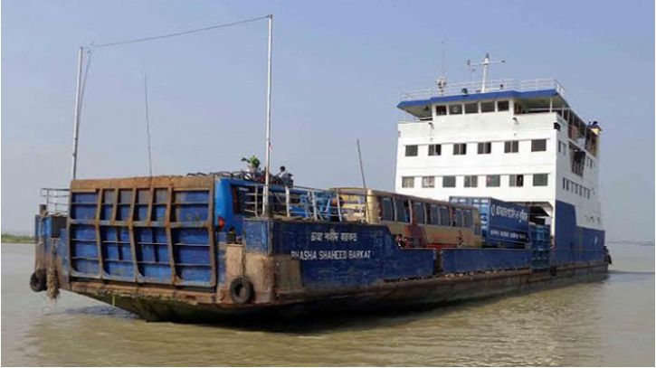 দৌলতদিয়া-পাটুরিয়ায় রুটে শুরু হয়েছে ফেরি চলাচল