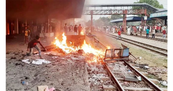 ব্রাহ্মণবাড়িয়া ৮ ঘণ্টা পর রেল যোগাযোগ স্বাভাবিক