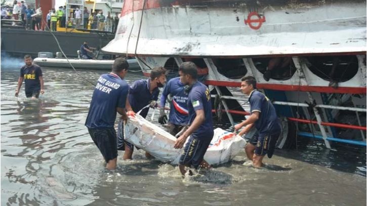 চাঁদপুরে ডাকাতিয়া নদীতে দুই বাল্কহেডের সংঘর্ষ, ৫ জনের মৃত্যু