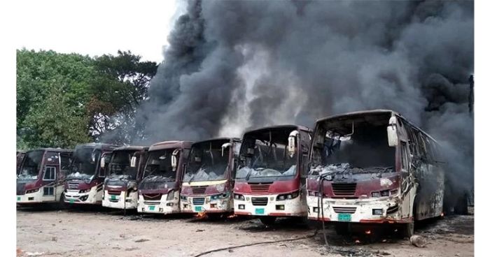 নবাবগঞ্জে বাসস্ট্যান্ডে অগ্নিকাণ্ডের ঘটনায় ৯ বাস পুরে  ছাই
