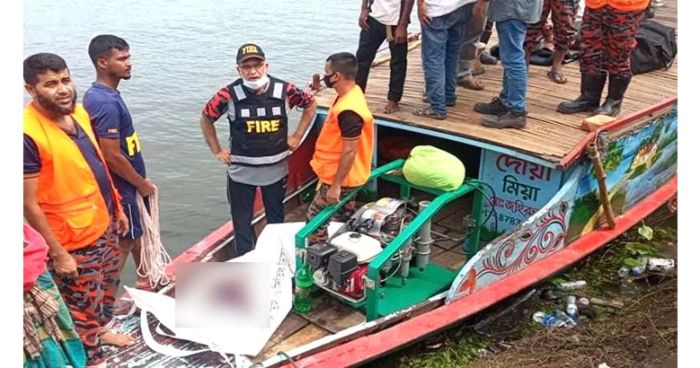 লইছকা বিলে ট্রলারডুবির ঘটনায় শিশুর মরদেহ উদ্ধার,মৃতের সংখ্যা ২২