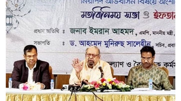 এ বছর ১০ লাখ কর্মী বিদেশ যাবে: প্রবাসীকল্যাণমন্ত্রী