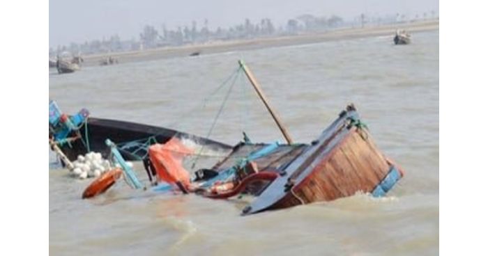 তুরাগ নদীতে ট্রলারডুবির শিশুসহ তিন জনের মরদেহ উদ্ধার