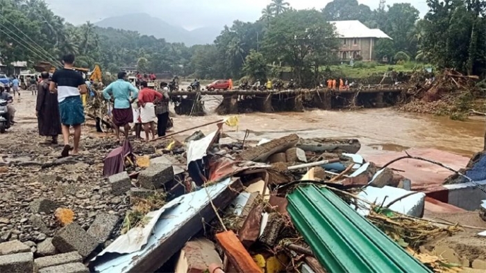 কেরালায় বন্যা ও ভূমিধসে নিহতের সংখ্যা বেড়ে ৩৫