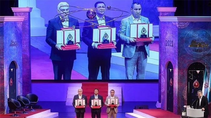 ইরান বাংলাদেশিসহ ৫ মুসলিম বিজ্ঞানীকে পুরস্কৃত করেছে