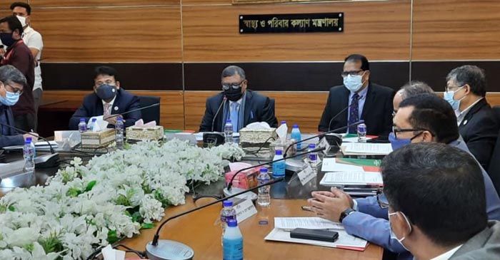 বুস্টার ডোজ ৬০ বছরের বেশি বয়সীদের দেওয়া হবে: স্বাস্থ্যমন্ত্রী