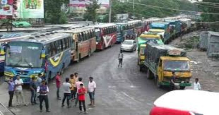 পাটুরিয়ায় পারের অপেক্ষায় চার শতাধিক যানবাহন