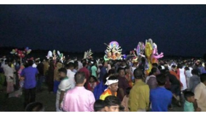 পশ্চিমবঙ্গের জলপাইগুড়িতে প্রতিমা বিসর্জন দিতে গিয়ে নিহত ৭