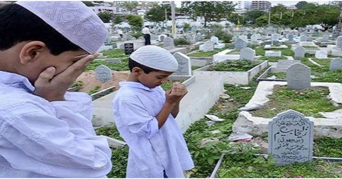 মৃত বাবা-মার জন্য সন্তানের যা যা করণীয়