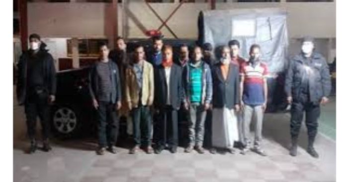 রাজধানীতে জুয়ার সরঞ্জামসহ ২১ জুয়াড়ি আটক
