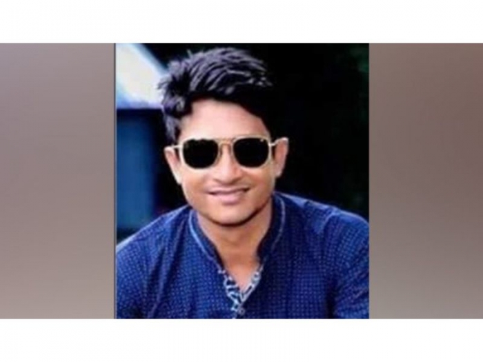 ব্যবসায়ীকে মারধর করে মোটরসাইকেল কেড়ে নেয়  ছাত্রলীগ নেতা