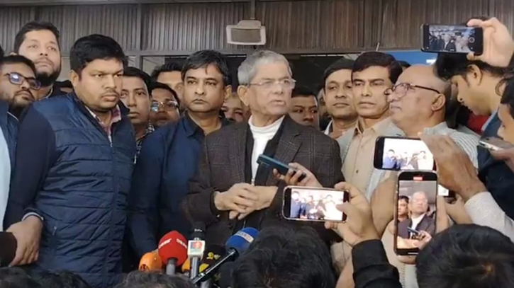 ‘ধৈর্য ধরার’ বার্তা নিয়ে লন্ডন থেকে ফিরলেন ফখরুল
