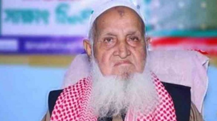হেফাজত আমির বন্যা দুর্গতদের পাশে দাঁড়ানোর আহ্বান জানিয়েছেন
