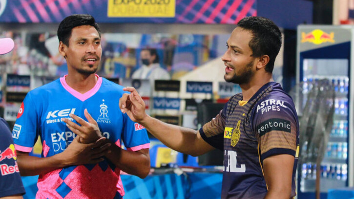 মোস্তাফিজের দুর্দান্ত বোলিং, আইপিএলে ভাঙলেন সাকিবের রেকর্ড