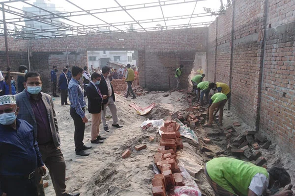 অবৈধ স্থাপনা ভেঙে উন্মুক্ত করা হল চলাচলের রাস্তা
