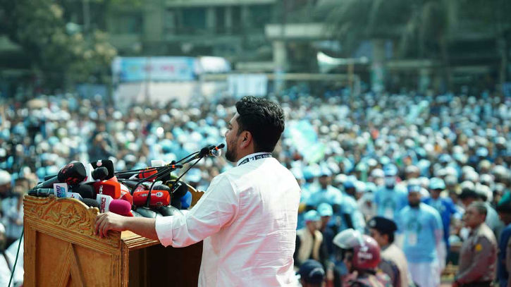 মোবাইল নিয়ে সিদ্ধান্ত না পাল্টালে ইসি ঘেরাওয়ের হুঁশিয়ারি নাহিদের