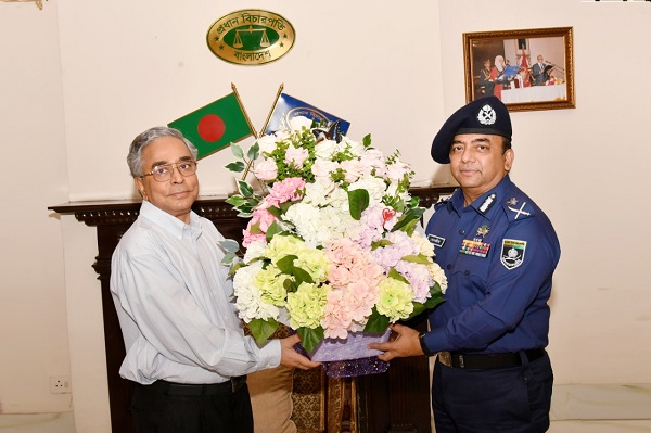 আইজিপি - প্রধান বিচারপতির সৌজন্য সাক্ষাৎ