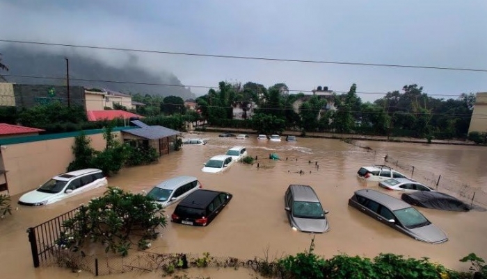 টানা বর্ষণে সৃষ্ট বন্যা-ভূমিধসে নেপালে মৃত্যু সংখ্যা ১০০ ছাড়িয়েছে