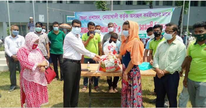 তৃতীয় লিঙ্গের মানুষের মাঝে প্রধানমন্ত্রীর উপহার