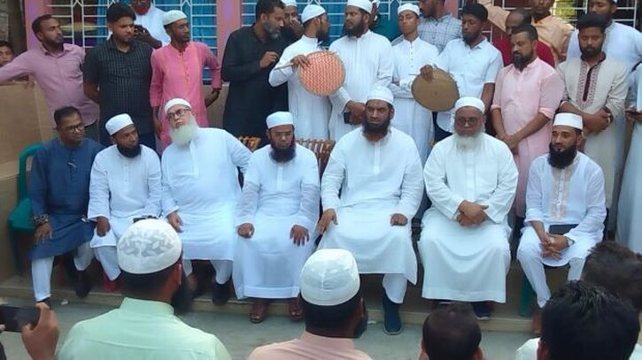 আওয়ামী লীগকে নিষিদ্ধ করা জাতীয় স্বার্থে জরুরি: মামুনুল হক