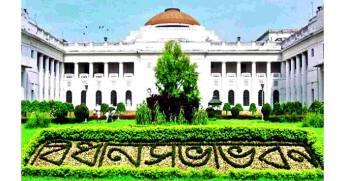 মমতা বন্দ্যোপাধ্যায়ের তৃতীয় বার ক্ষমতার হাতছানি!