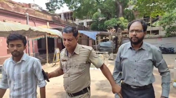পাকিস্তানের পতাকা উত্তোলন করে অস্থিরতা তৈরির পরিকল্পনা