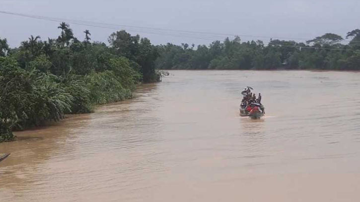 ৭ নদীর পানি বিপৎসীমার উপরে