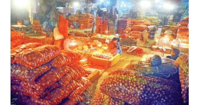 ভারতীয় পেঁয়াজ বর্জন ব্যবসায়ীদের