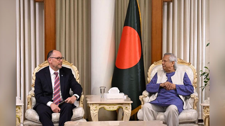 ড. ইউনূসের সঙ্গে সাক্ষাৎ করেছেন পিটার হাস