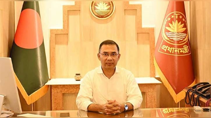 ছুটির দিনে প্রথমবার তেজগাঁওয়ে অফিস করলেন প্রধানমন্ত্রী