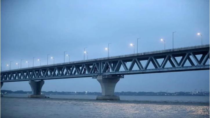 স্বপ্নের পদ্মা সেতুতে পরীক্ষামূলক আরও ৬১ বাতি জ্বললো