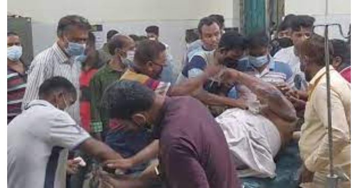 মুন্সীগঞ্জে পৌর মেয়রের বাসভবনে ‘রহস্যজনক’ বিস্ফোরণ, দগ্ধ ১৩